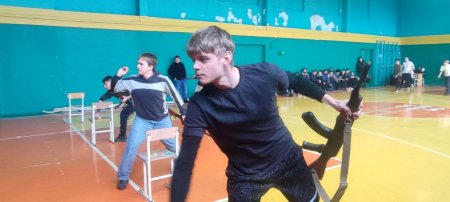 Достойно Родине служить