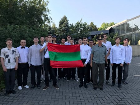Военный парад , посвященный 35-летию Приднестровья