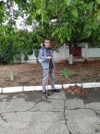Субботник в ГОУ СПО "ТТИиП" Субботник в ГОУ СПО "ТТИиП"